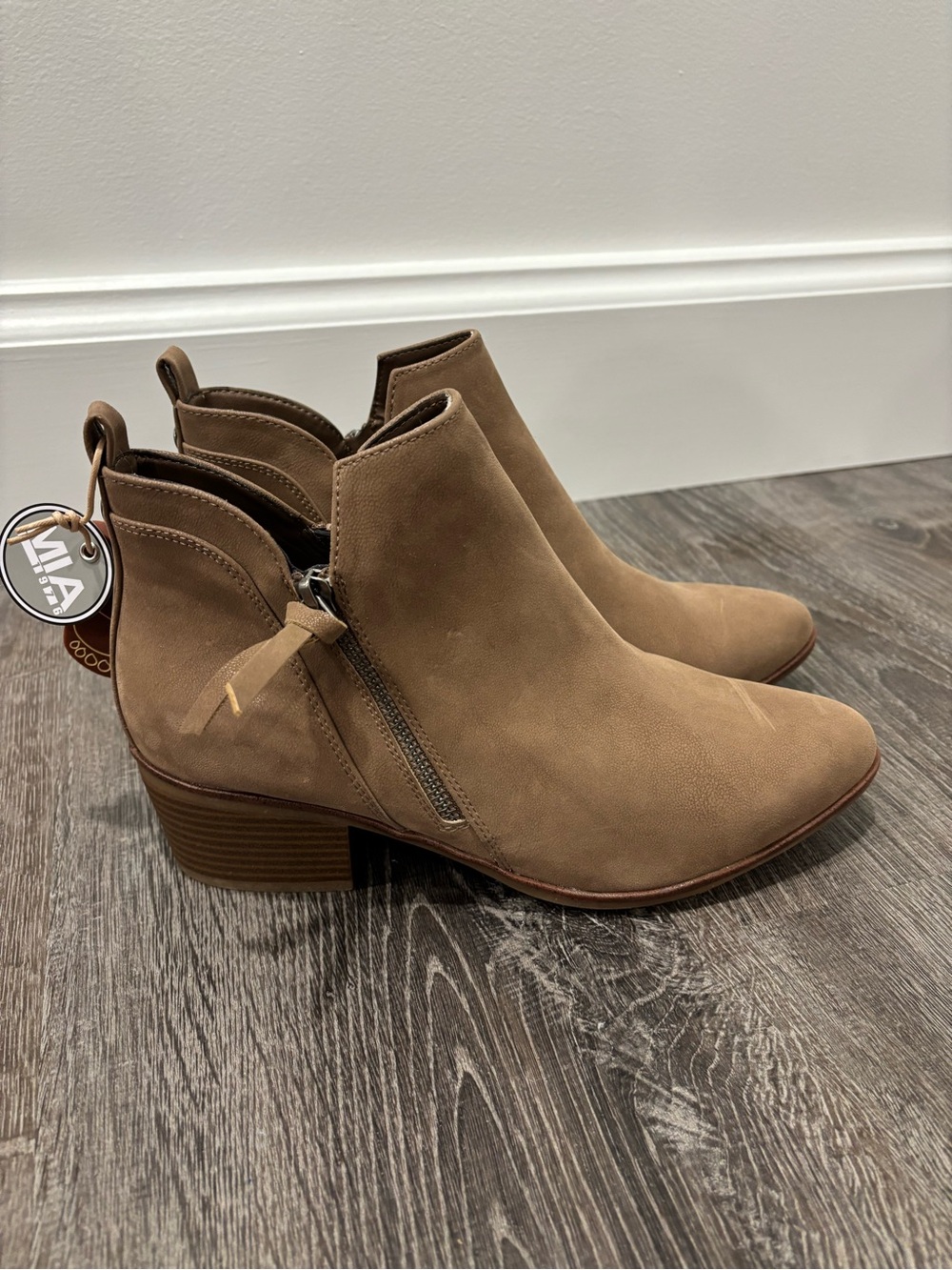 Mia Women's Brown Suede Ankle Boots